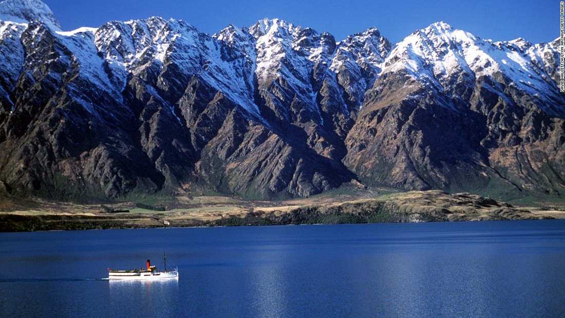 Queenstown, New Zealand's star tourism attraction, struggling as visitors stay away from after Covid