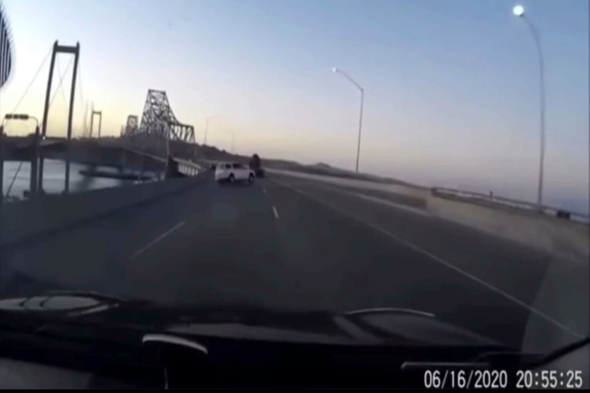 California bridge crash SUV drops down, kills four