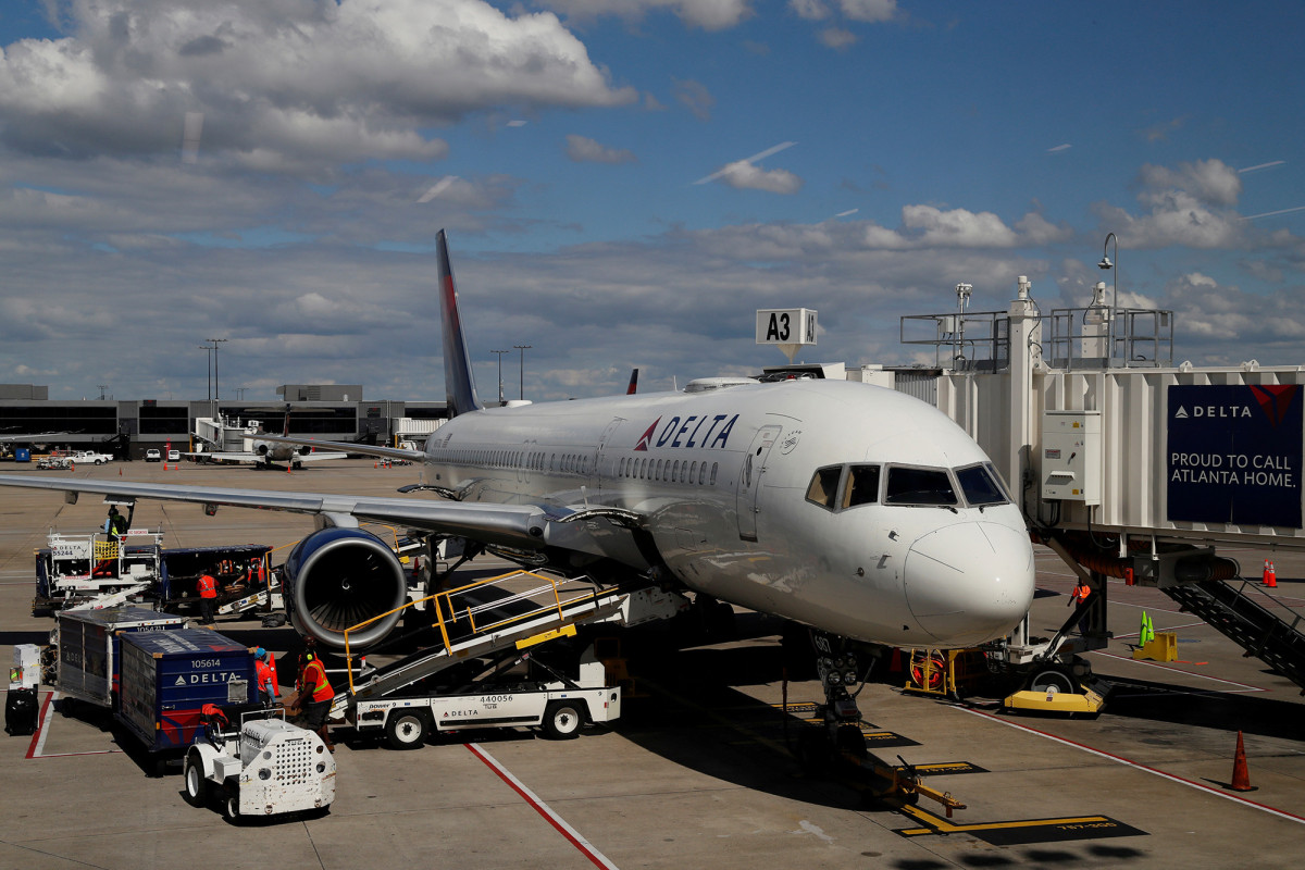 Delta works with union to prevent 2,300 pilots from getting angry