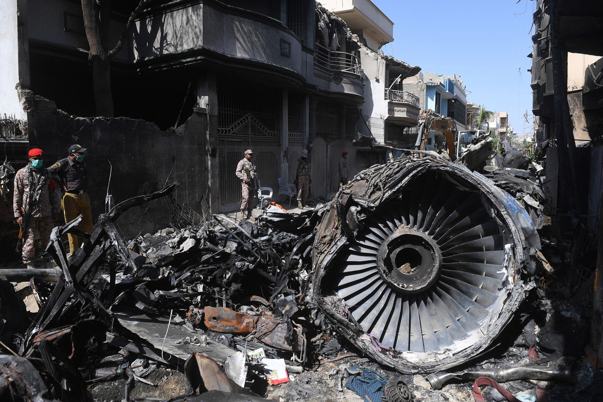 Pakistan plane crashed after pilots were distracted by coronavirus