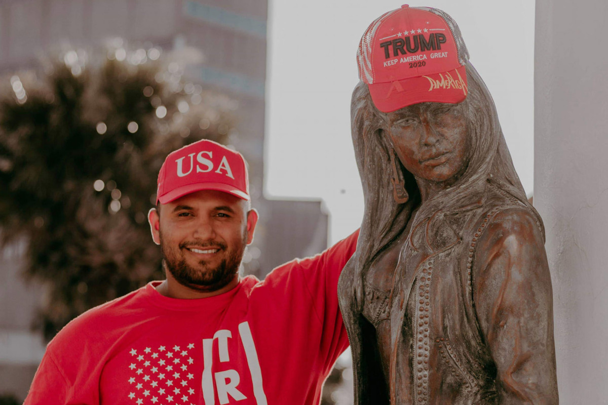 Selena fans angry after putting MAGA hat on man statue