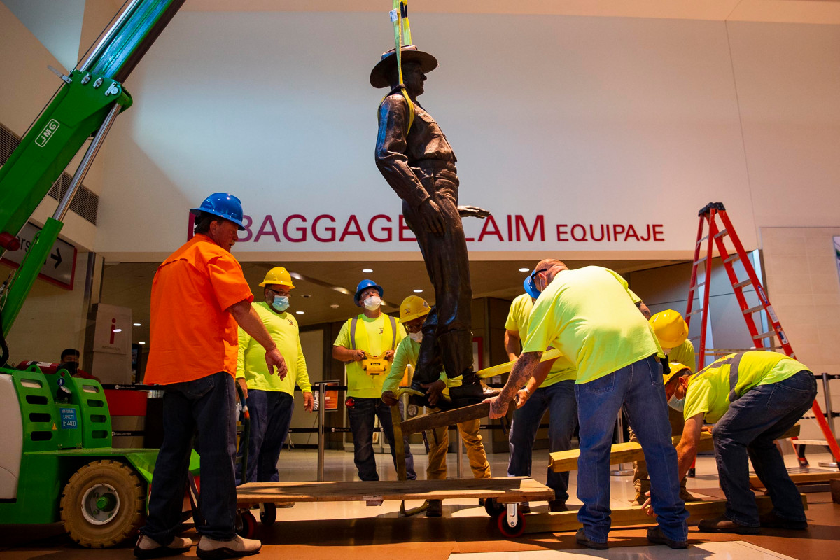 Texas Ranger statue removed from Dallas Love Field airport