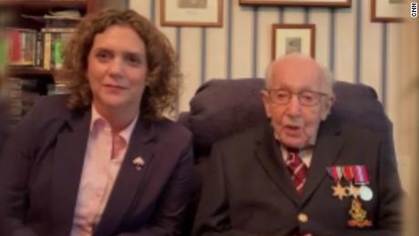 Veteran Tom Moore, 100, raising $ 37 million for UK healthcare