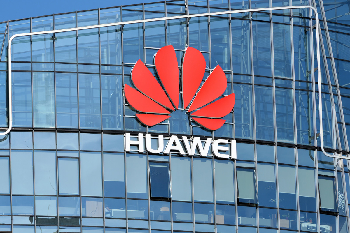 France won't ban Huawei, but urges 5G telecoms to avoid company