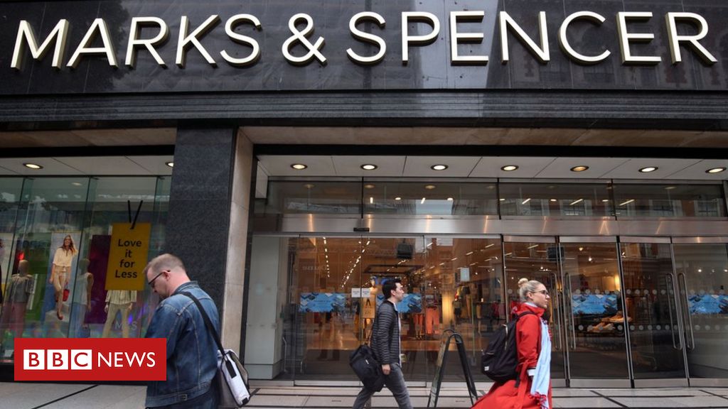 Marks & Spencer set to cut 950 jobs