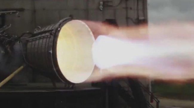 Watch SpaceX Starship's furious new Raptor vacuum engine on fire